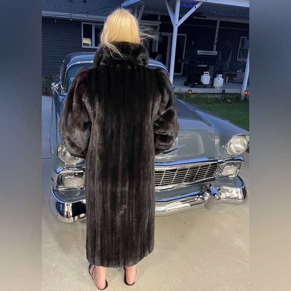 SALE big HIT BUYVtg mahogany brown full length mink coat  black lining w shaw - Picture 2 of 16